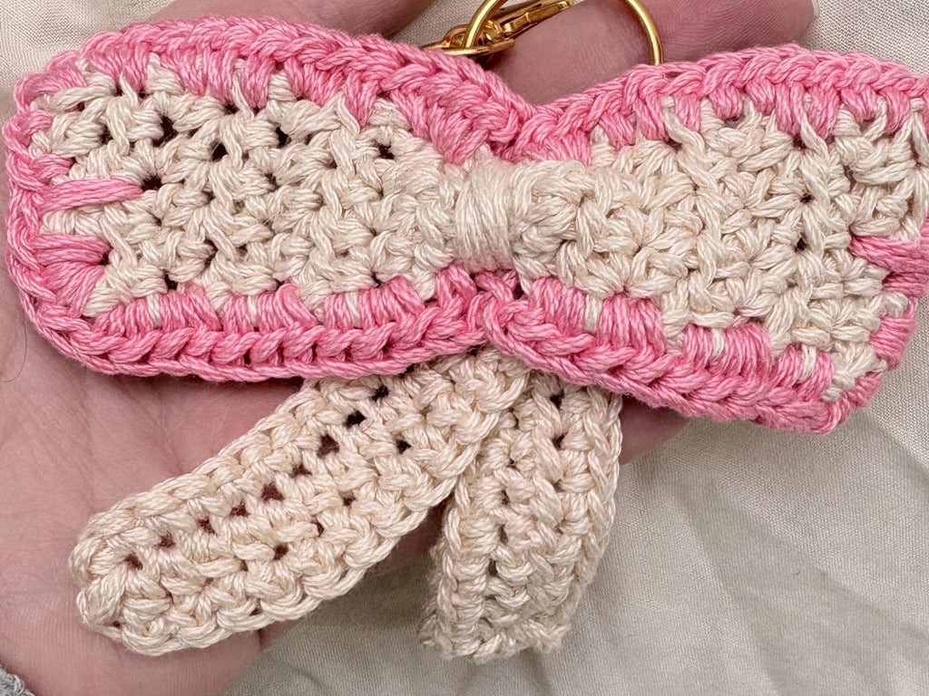 Strawberry Latte Crochet Cup Cosy Set, Kawaii Pink Coffee Cup Sleeve, Cute Coffee Lover Gift for Her, Coquette Aesthetic Self Care Gift Box