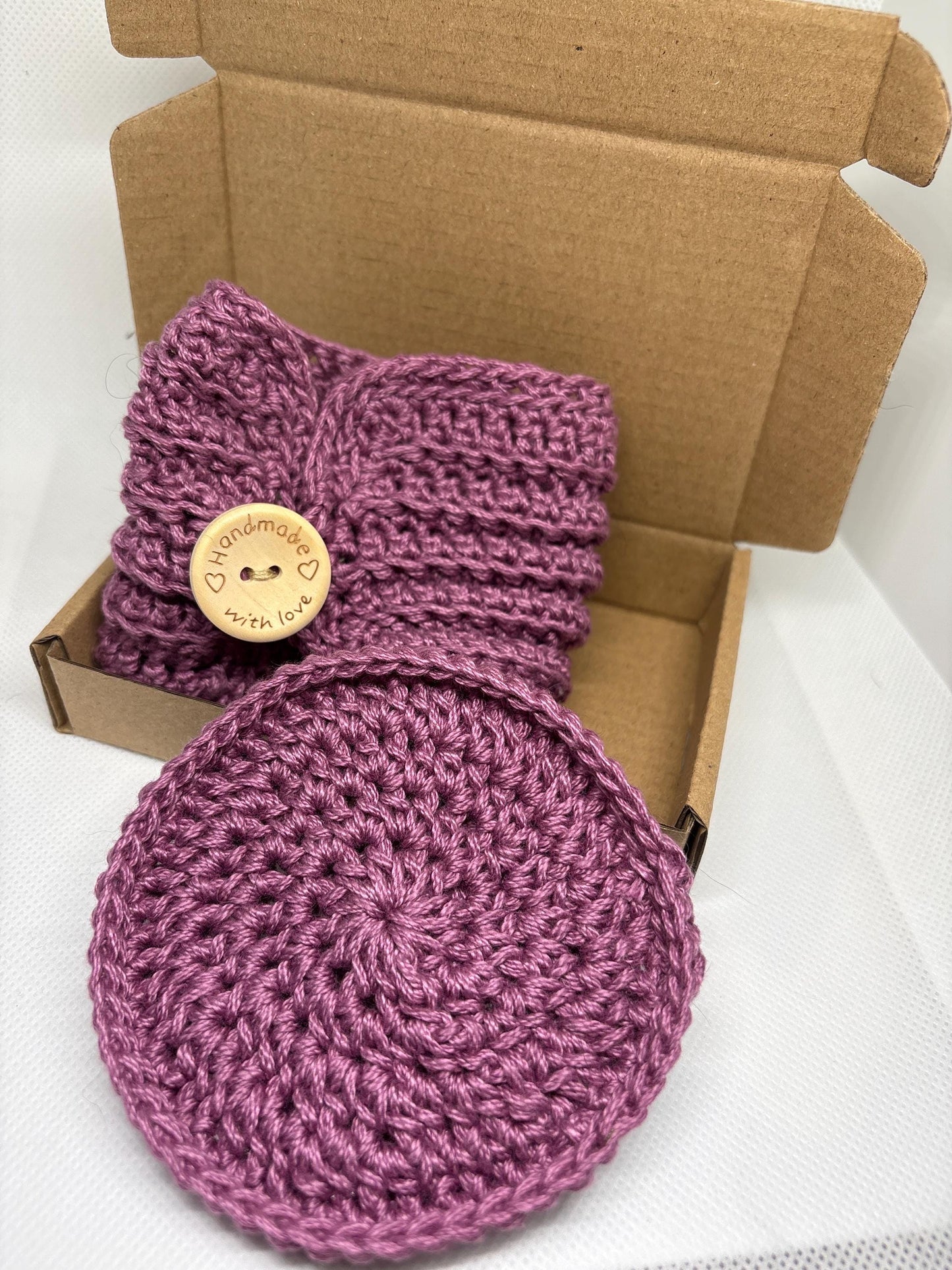 🌸 Bloom & Brew – Crochet Coffee Gift Set