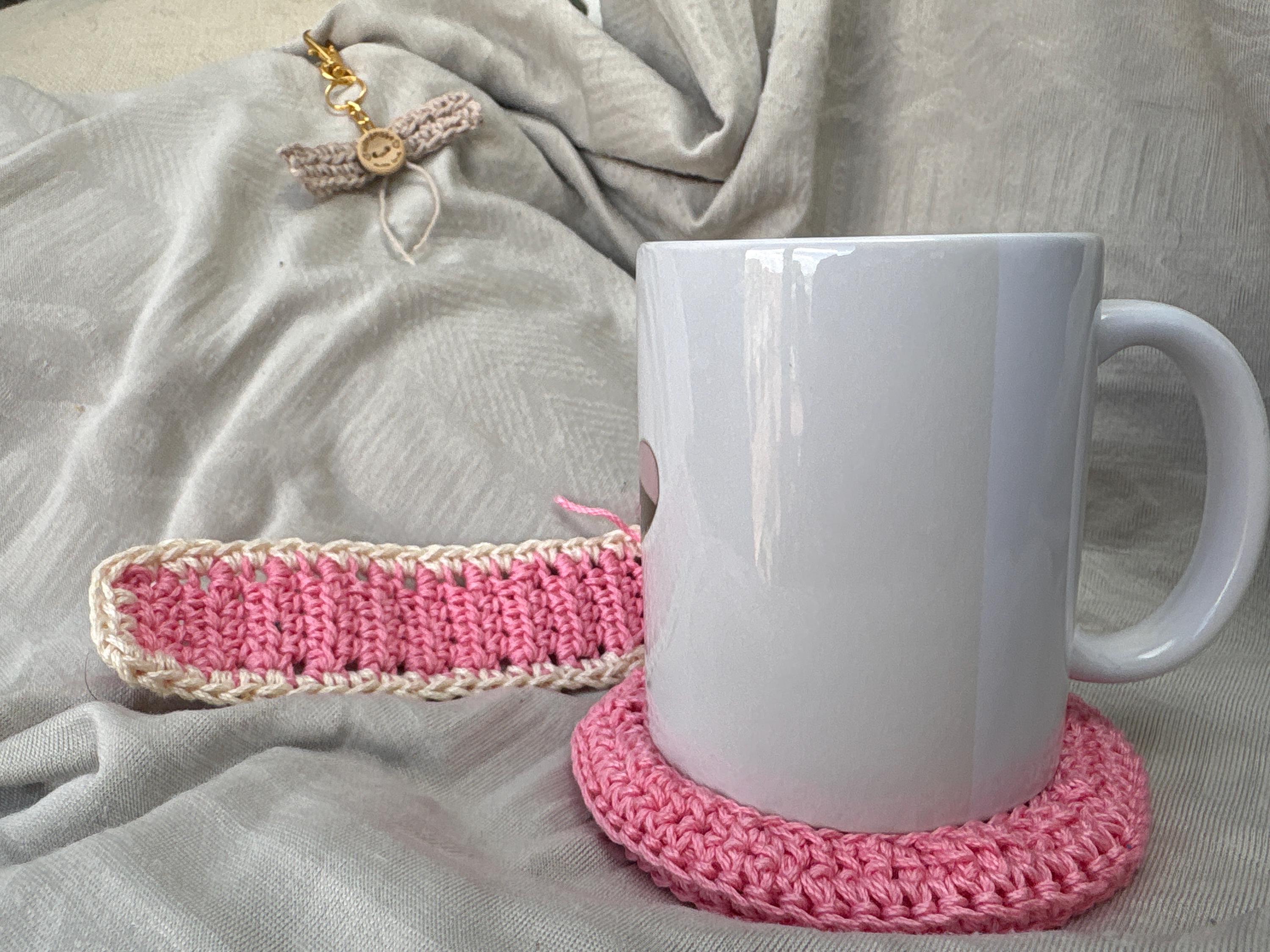 Heart Pink Ceramic Mug, Kawaii Coffee Cup, Cute Aesthetic Mug Gift for Her, White Interior Matcha Cup, Happy Face Coffee Lover Gift