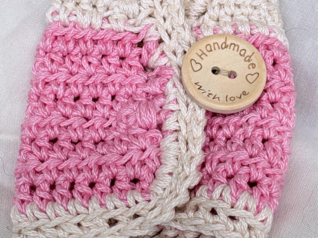 Strawberry Latte Crochet Cup Cosy Set, Kawaii Pink Coffee Cup Sleeve, Cute Coffee Lover Gift for Her, Coquette Aesthetic Self Care Gift Box