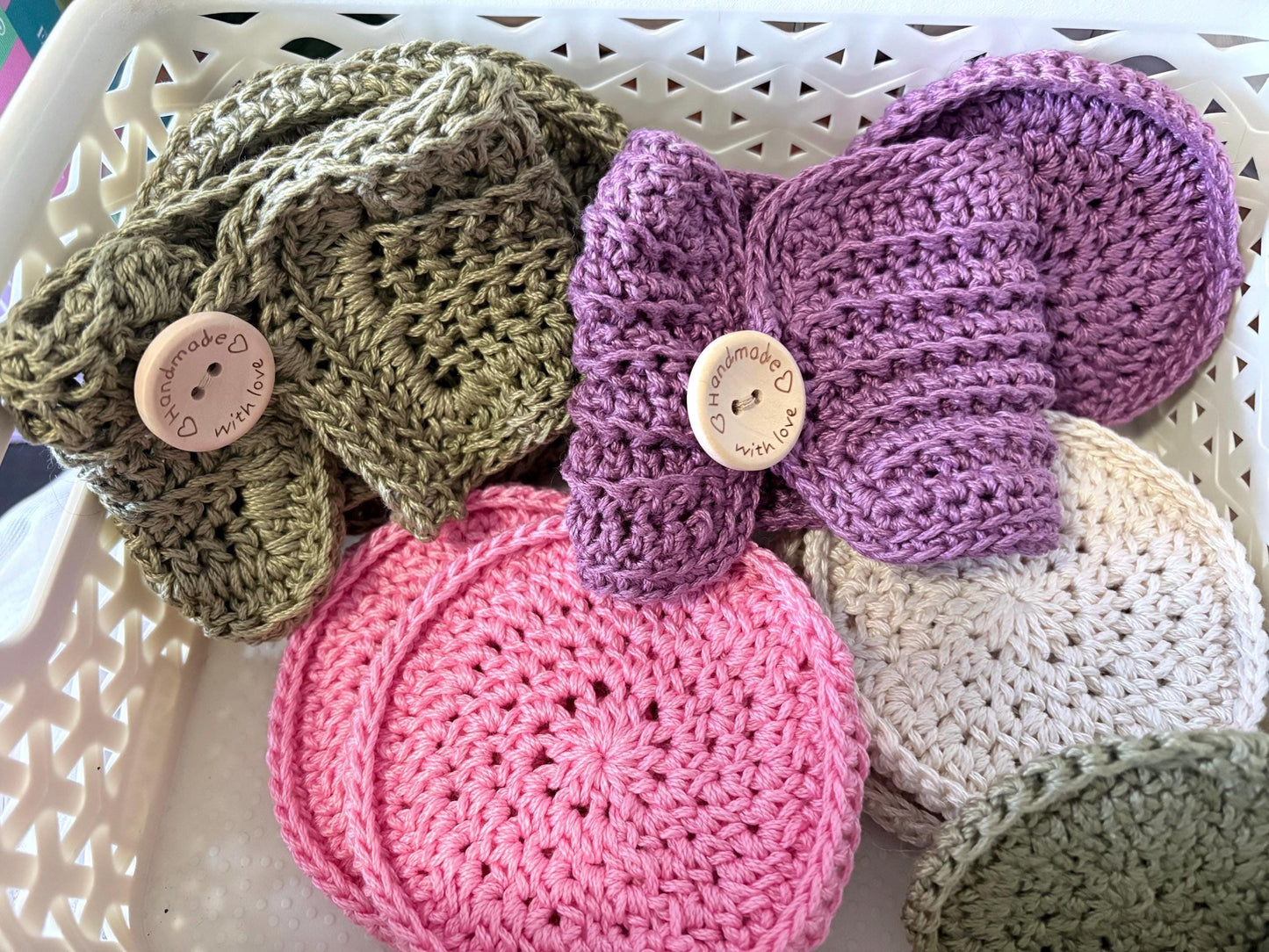 🌸 Bloom & Brew – Crochet Coffee Gift Set