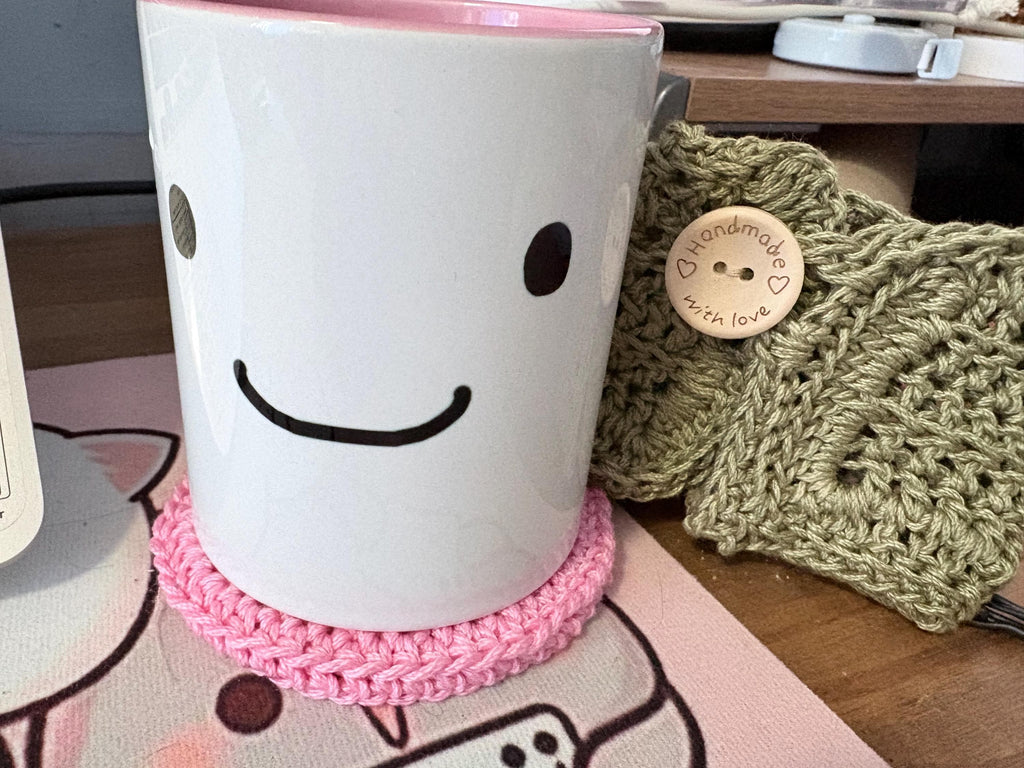 Smiley Face Ceramic Mug, Kawaii Coffee Cup, Cute Aesthetic Mug Gift for Her, Pink Interior Matcha Cup, Happy Face Coffee Lover Gift