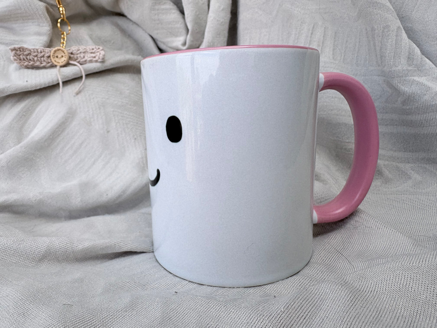 Kawaii Coffee Cup – Smiley Face Mug for Cosy Drinks