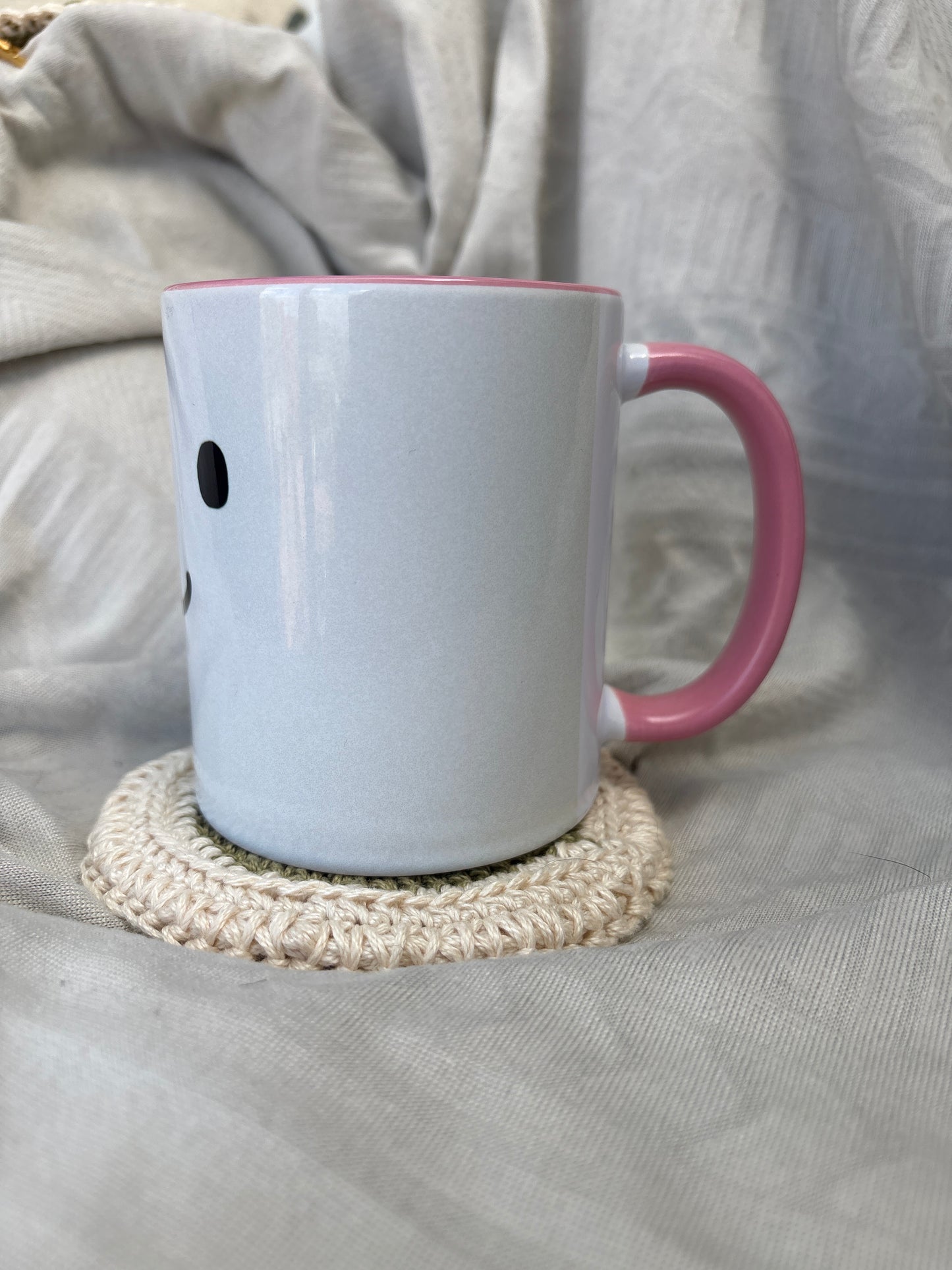 Kawaii Coffee Cup – Smiley Face Mug for Cosy Drinks