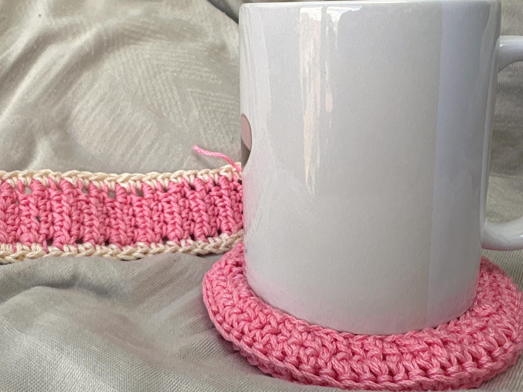 Strawberry Latte Crochet Coaster Set, Kawaii Pink Desk Decor, Cute Coffee Lover Gift for Her, Coquette Aesthetic Self Care Gift Box